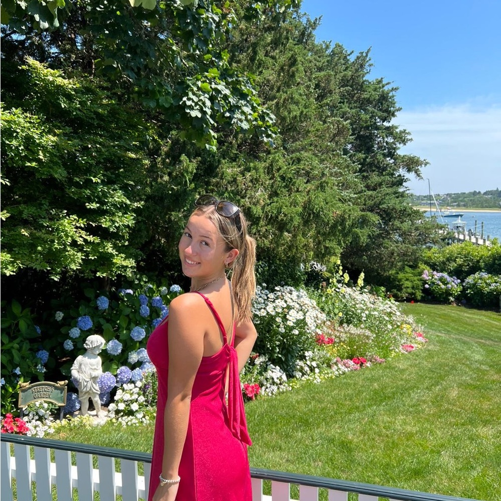 Meet your Posher, Emily